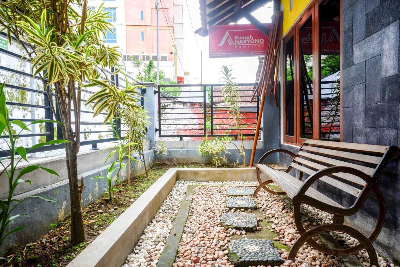 ジョグジャカルタ Koolkost Syariah Near Malioboro Areaホステル エクステリア 写真
