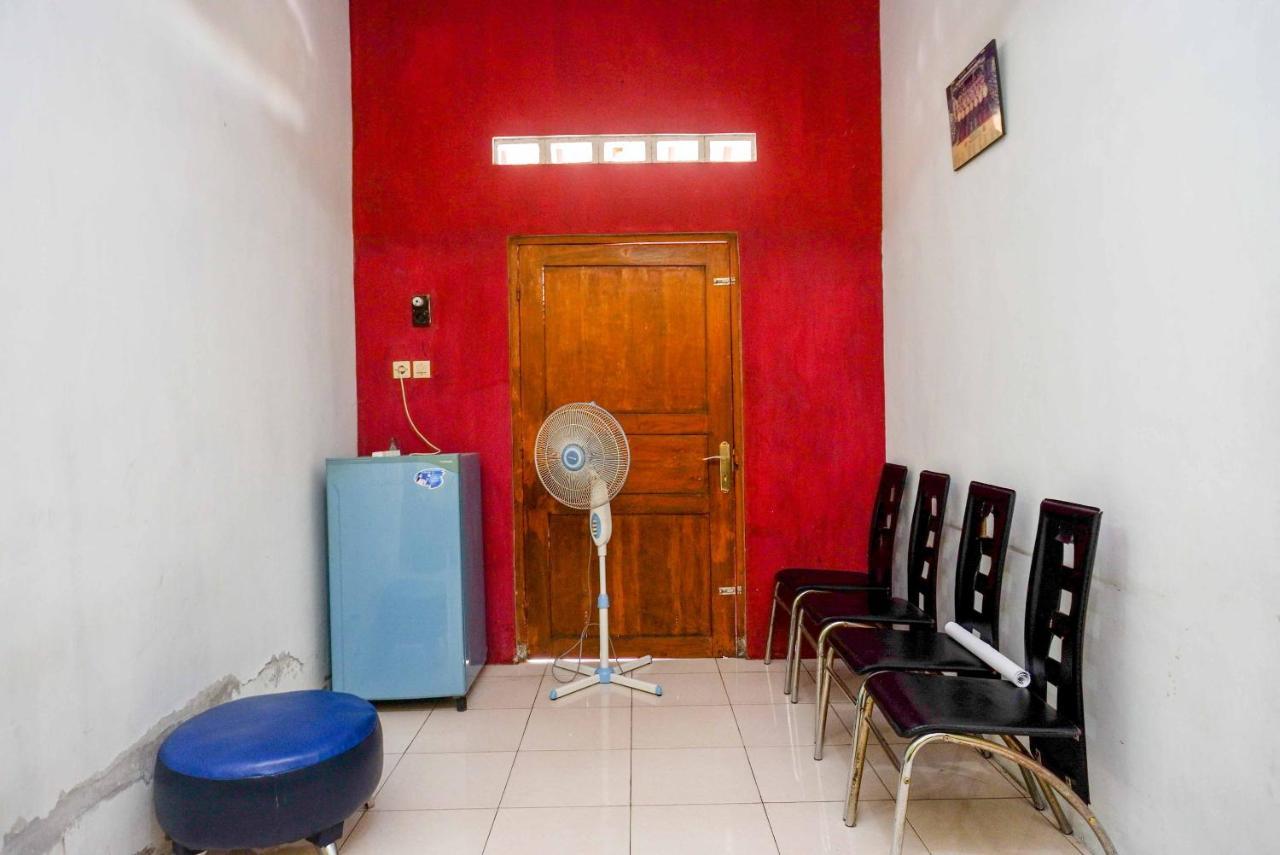 ジョグジャカルタ Koolkost Syariah Near Malioboro Areaホステル エクステリア 写真